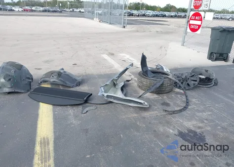 2025 Tesla Model Y Long Range Dual Motor All-Wheel Drive из США, поврежденный, VIN 7SAYGDEE7SA339224